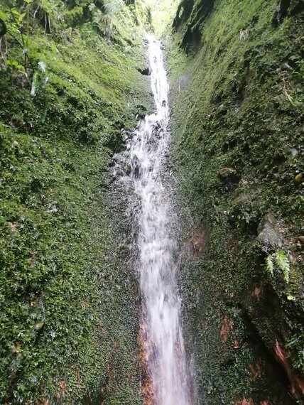 Little Waterfall in Angosto de Jaire