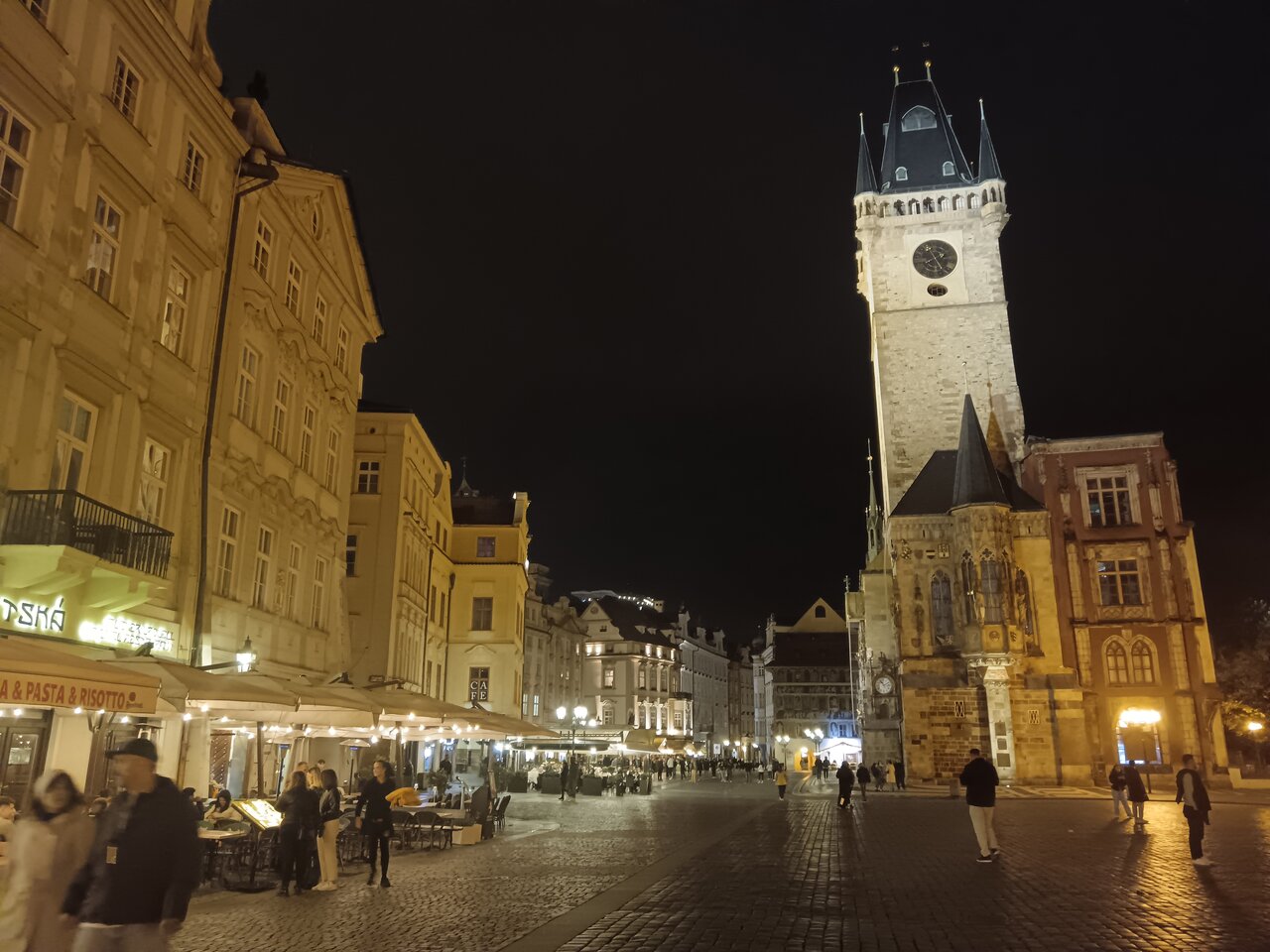 Óváros tér