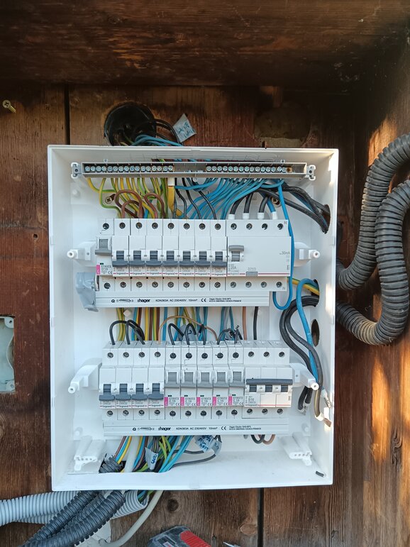 A szervizpanel belseje